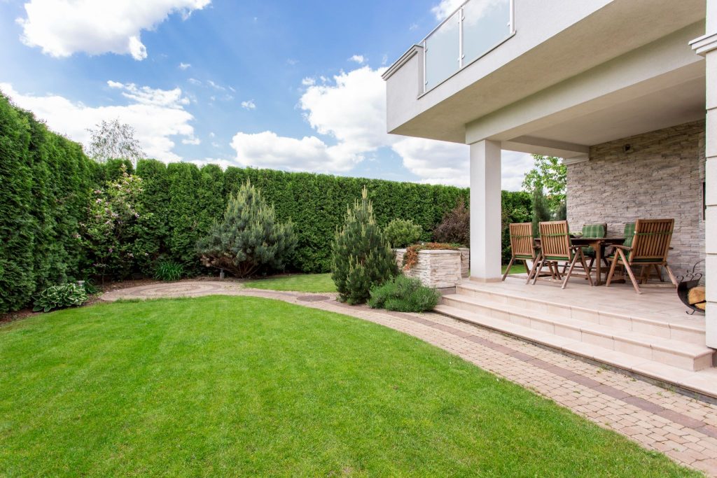 modern home landscaping ideas